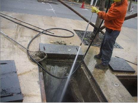 庄浪池底污泥如何清理