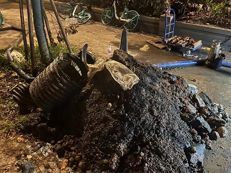 庄浪本地下水道疏通师傅,不通不收费【距您500米】